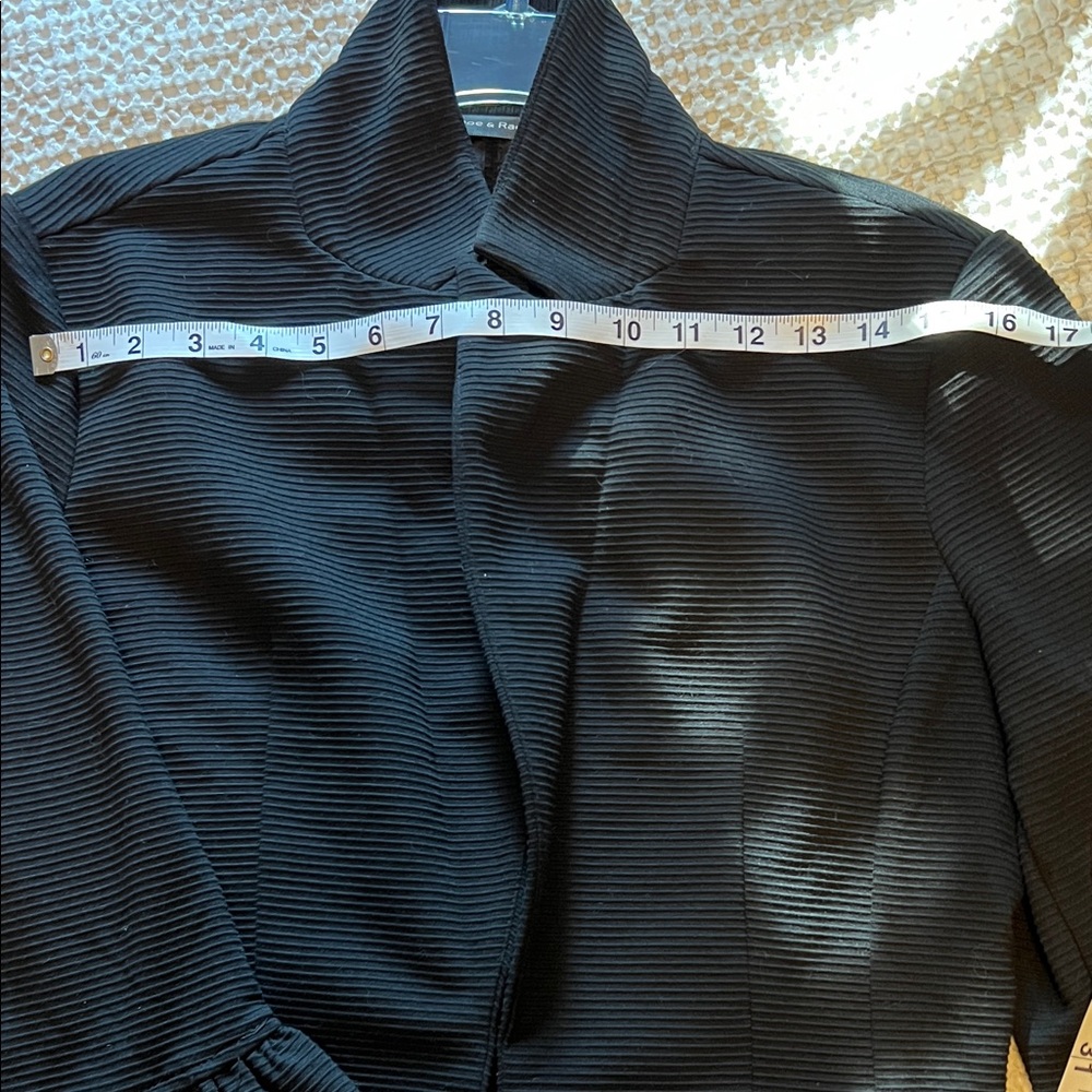 Doe & Rae Black Ruffle Sleeve Blazer - Picture 4 of 5